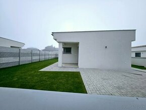 4-izbové posledné 2 rodinné domy v Jelke - 1