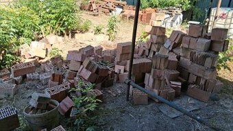 Darujem staré tehly.