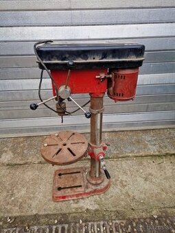 Predám stojanovu vrtacku P.Y.H - 1