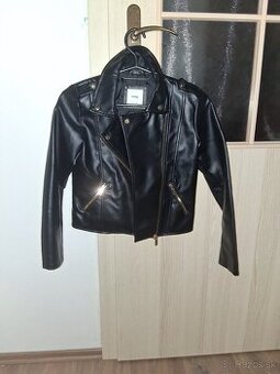 Predávam motorkársku koženkovú bundu