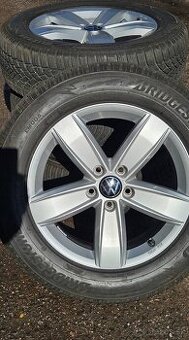 Originál VW Tiguan R17 – téměř nové pneu 98 % Top
