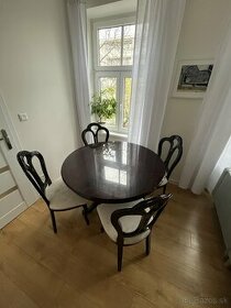 Jedálenský stôl a stoličky (rozkladací)