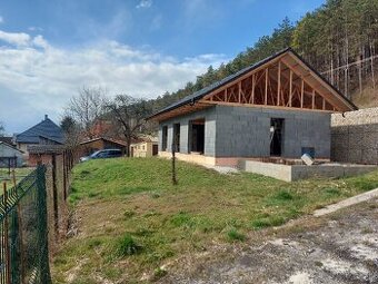 Bungalov v Hrádku