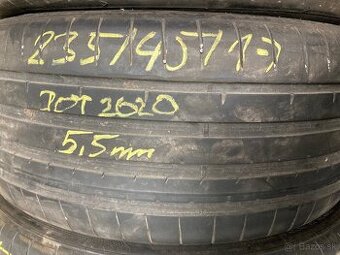 235/45R17