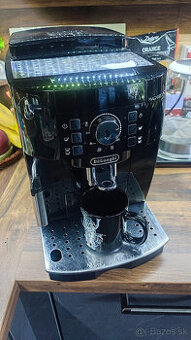 Delonghi Magnifica S Black