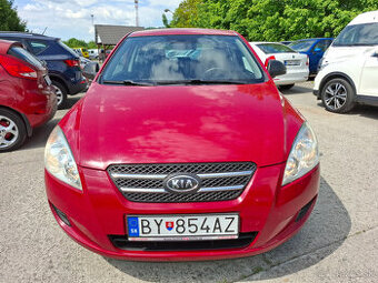 KIA CEED 1,4 benzín 2009