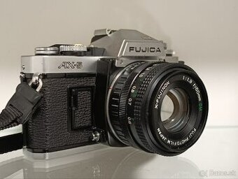 Japonská analógová zrkadlovka Fujica AX-5