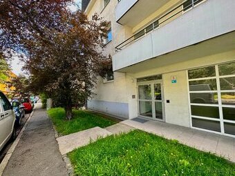 SLNEČNÝ 2 - IZBOVÝ BYT S PRIESTRANNOU TERASOU, KRAMÁRE
