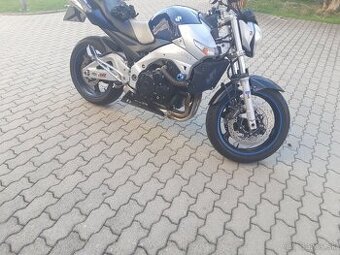 Suzuki GSR 600