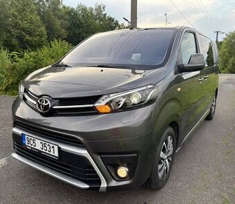 Toyotu Proace Verso VIP 2,0D 130Kw r.v 4/2022 6mist