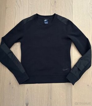 Nike mikina XS cierna