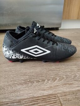 Predám kopačky Umbro 42
