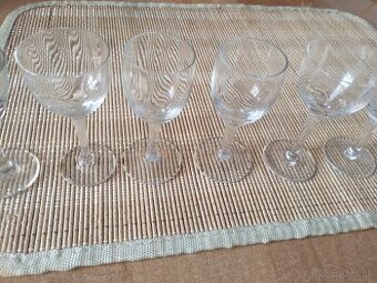 Poháriky atyp.tenkostenne