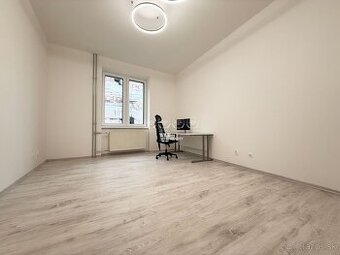 Prenájom kancelárskych priestorov vrátane 3x park. miest a s