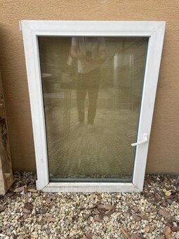 Plastové okno – 140,5 x 96 cm | 50 €