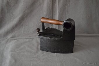 Liatinová žehlička Baweja No. 7