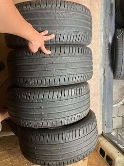Bridgestone 225/40 R18 letné