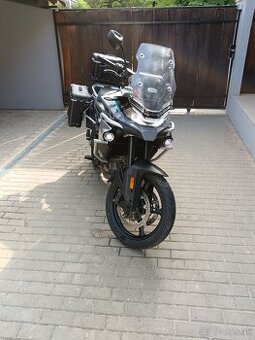 CFMOTO 800MT