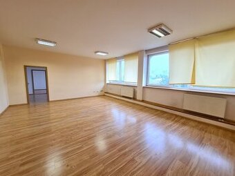 Prenajmeme kanceláriu, 60 m², Žilina–Bytčická ul., R2 SK.