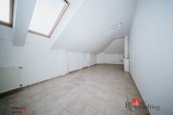 Na prenájom nebytový priestor v centre mesta Lučenec (budova
