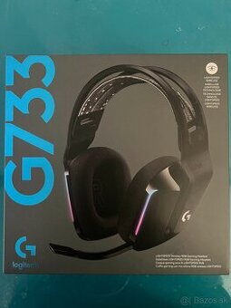 Logitech G733