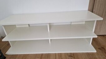 Skrinka pod TV alebo do detskej izby na hračky