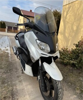 YAMAHA X MAX 125