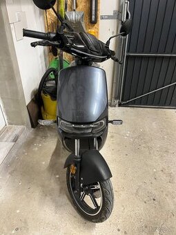 Skuter eskuter