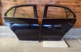 VW jetta 2005-2010 zadné dvere čierna farba