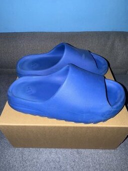 Yeezy slide