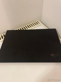 Lenovo ThinkPad X1 Carbon G8