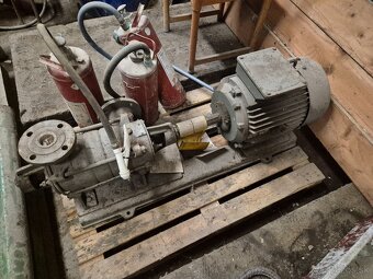 elektromotor + čerpadlo - 1