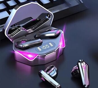 Krásne dizajnové bezdrôtové slúchadlá..