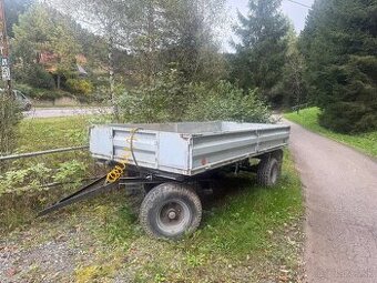 Nákladný príves za traktor