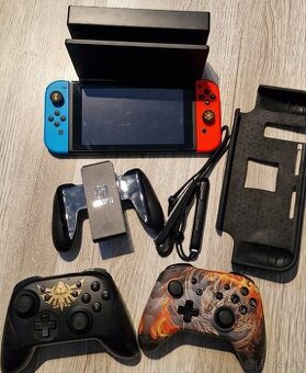 Nintendo switch + hry + prislusenstvo