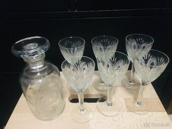 krištáľové poháre +karafa