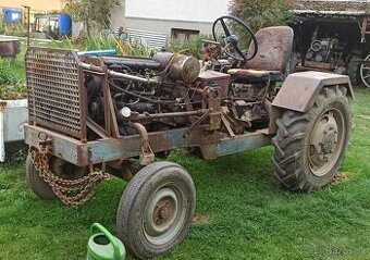 Traktor domácej výroby.