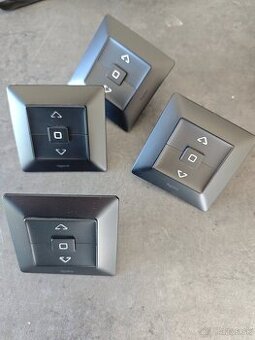 Žalúziový spínač VALENA LIFE