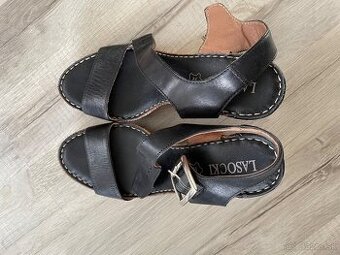 Kvalitne kozene sandale zn lasocky