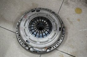 zotrvacnik spojka 1,4tfsi 1.8tfs 2.0tfsi malo km  06J105266H