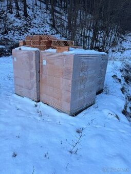 Predám tehly BRITTERM 30 brúsené – 5 paliet, výhodná cena