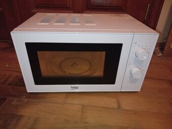 Predám 1-ROČNÁ plnefunkčná mikrovlnná rúra BEKO - AKO NOVÁ