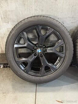 Zimna sada z BMW x7 r21
