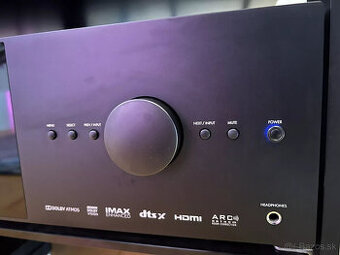 Anthem AVM 90 High-End AV predzosilňovač vrát.