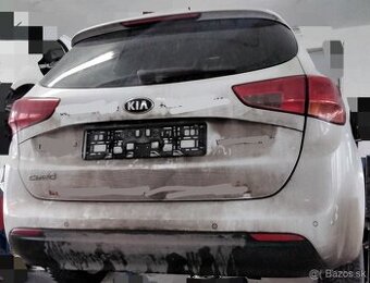 KIA CEED SW COMBI 2015 predám PIATE DVERE COMBI ZADNÝ NÁRAZN