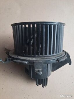 Motor kúrenia Opel Zafira A rv.2002