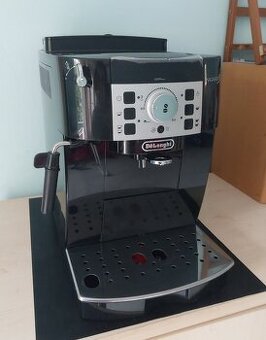 Predám tento funkčný používaný De'Longhi Magnifica S