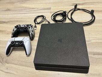 Herná konzola PS4 Slim
