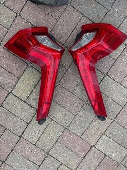 Zadne svetla Volvo V60