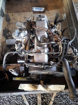 Mitsubishi Pajero II 2.5td 73kw ROZPREDAM motor
